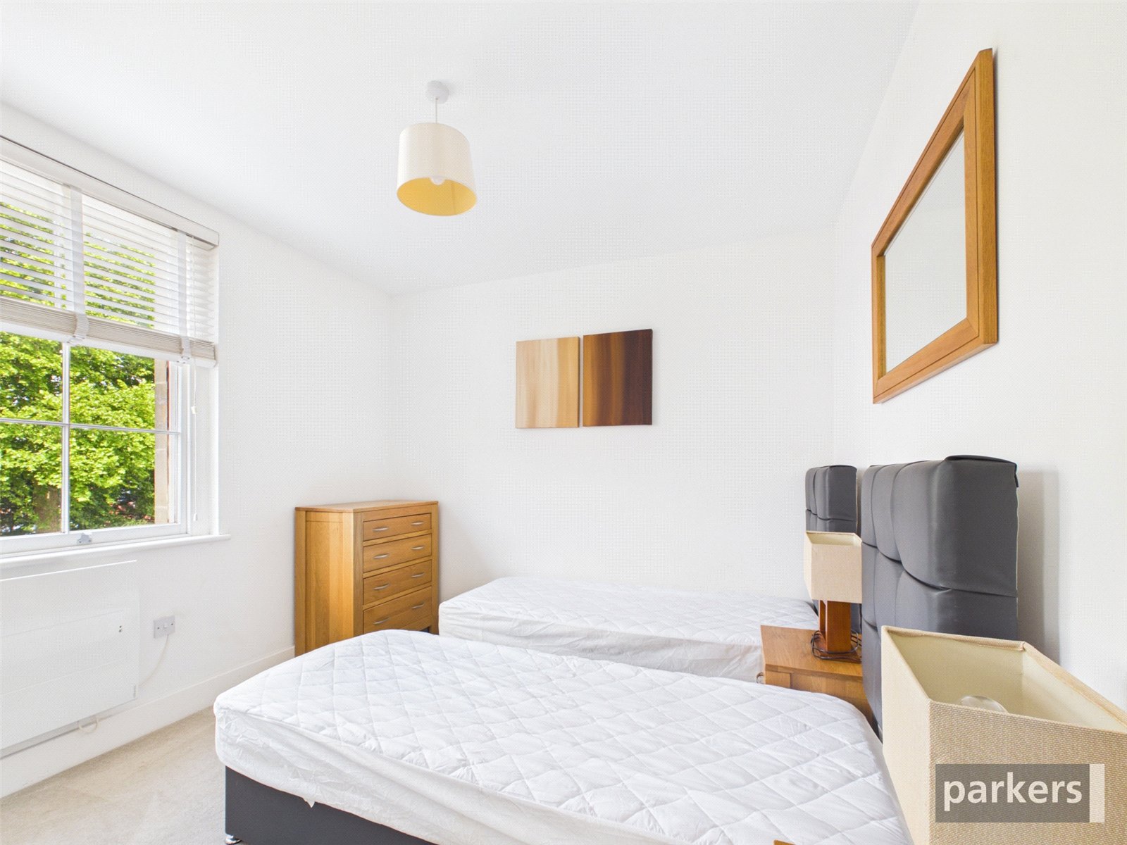 2 bedroom Flat to let in Reading, Berkshire