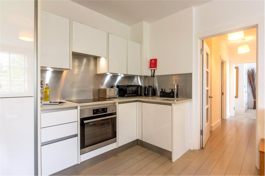 2 bedroom Flat to let in Reading, Berkshire