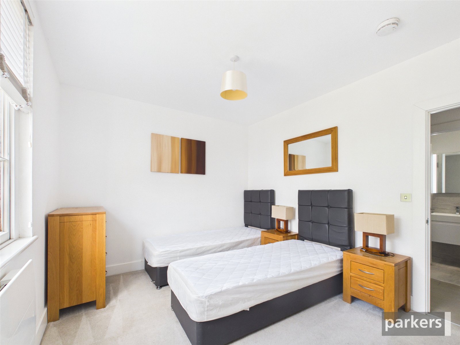2 bedroom Flat to let in Reading, Berkshire