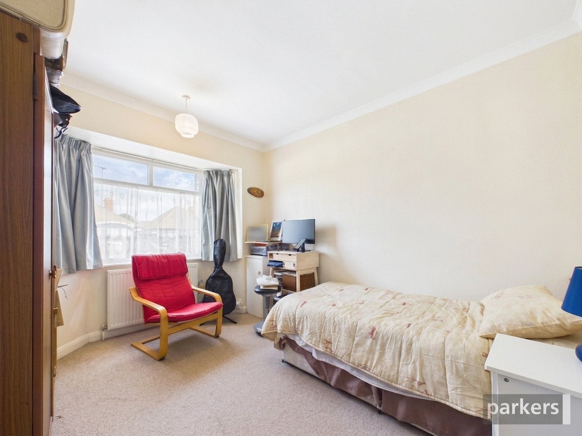 2 bedroom Bungalow to let in Woodley, Reading, Berkshire