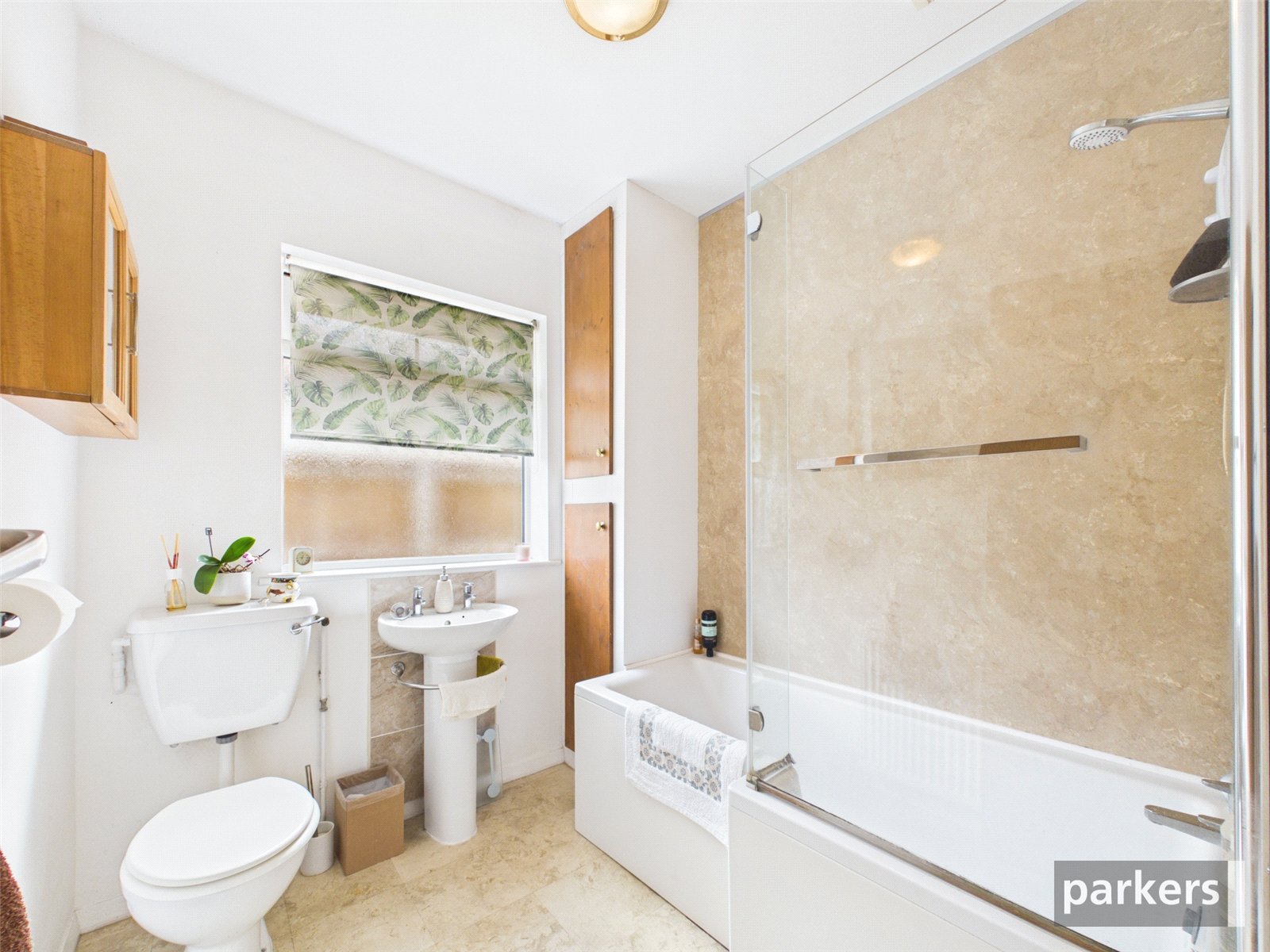2 bedroom Bungalow to let in Woodley, Reading, Berkshire