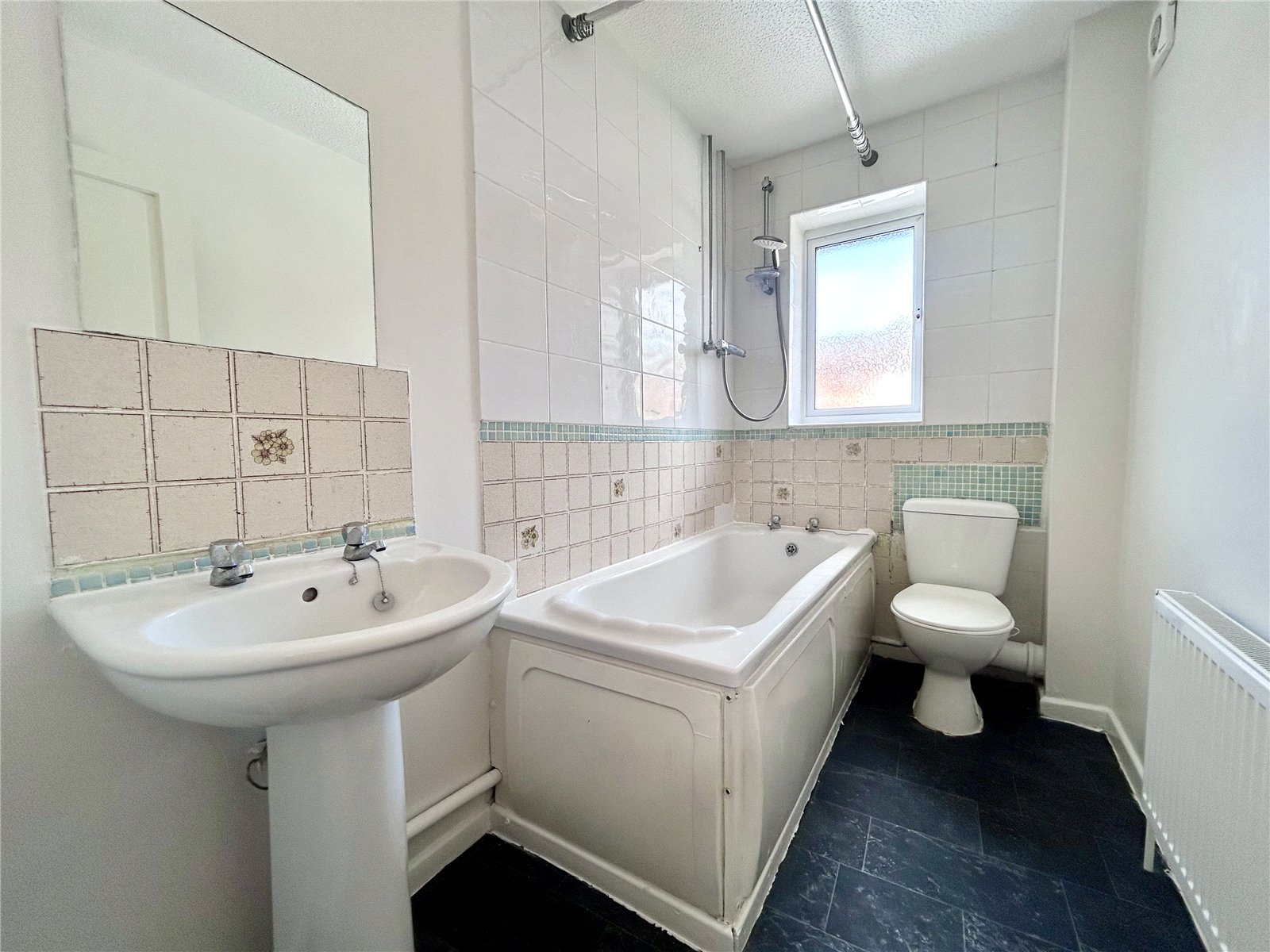 2 bedroom House to let in Stroud, Gloucestershire