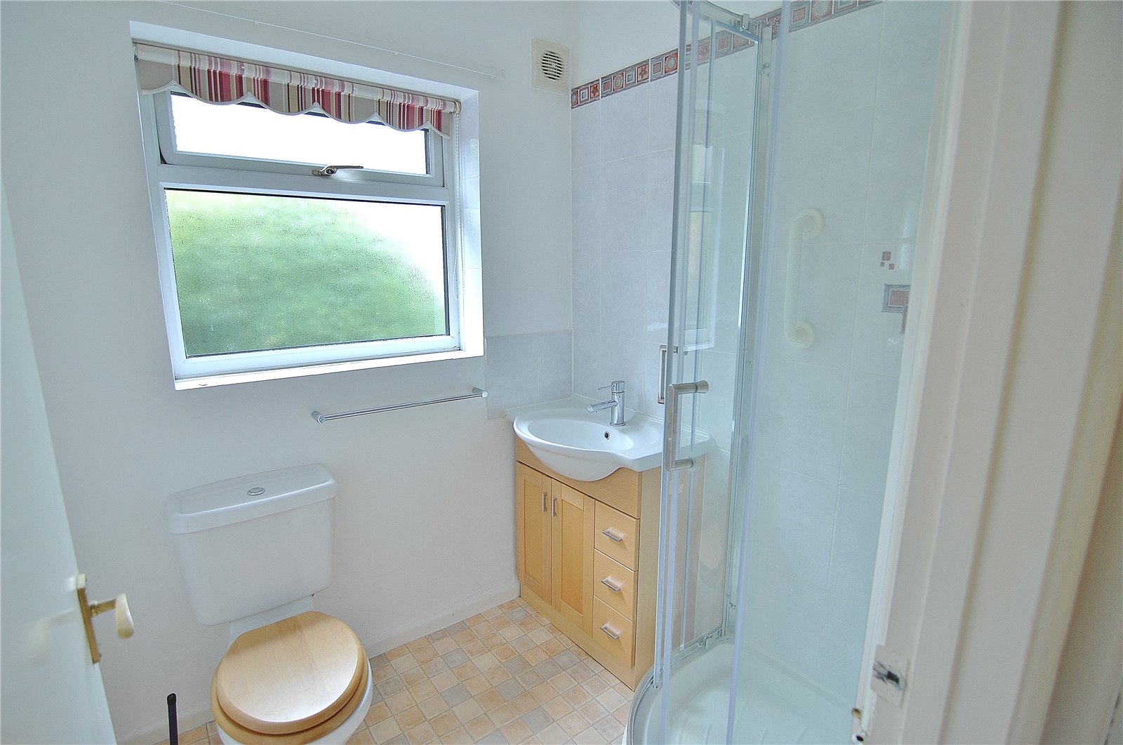 2 bedroom Bungalow to let in Stroud, Gloucestershire