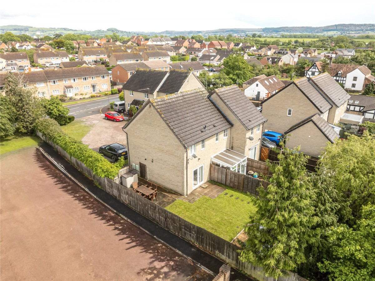 Bath Road, Eastington, Stonehouse