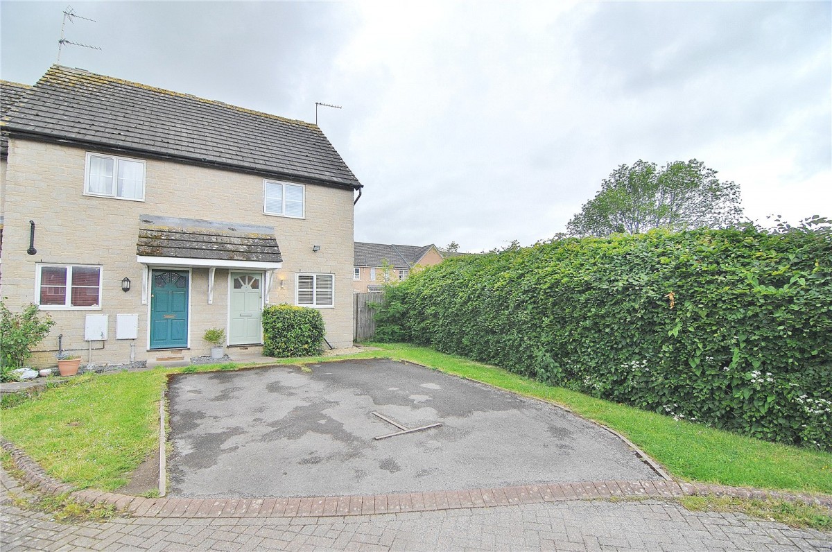 Bath Road, Eastington, Stonehouse