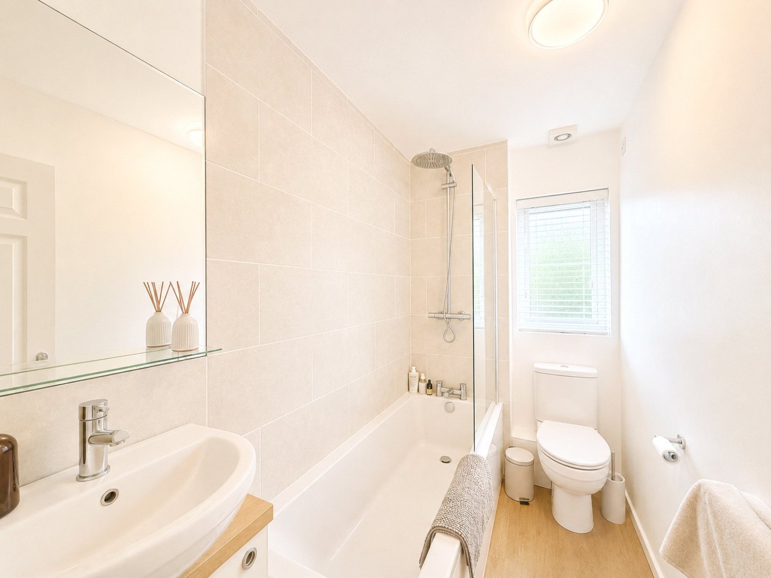 Bath Road, Eastington, Stonehouse