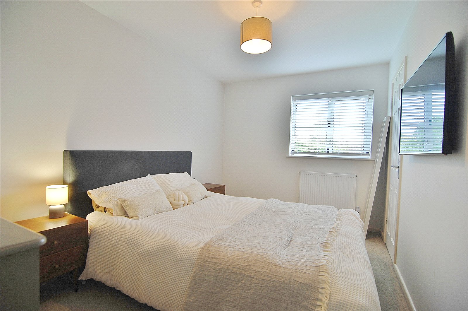 2 bedroom House for sale in Bath Road, Eastington, Stonehouse