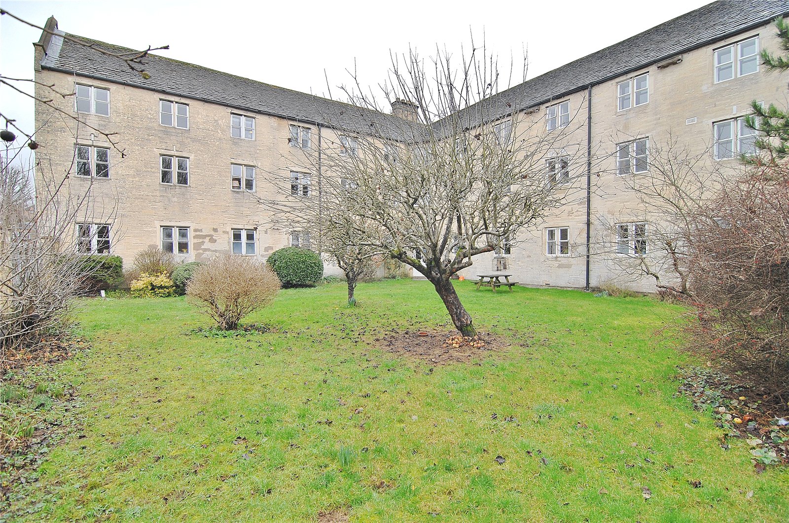 2 bedroom Flat for sale in Bisley Road, Stroud, Gloucestershire