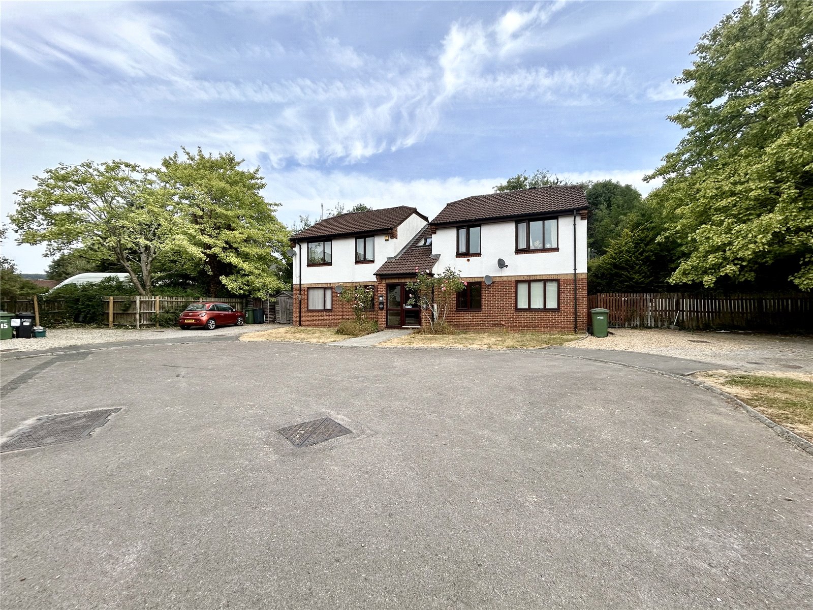 2 bedroom Flat to let in Dudbridge, Stroud, Gloucestershire