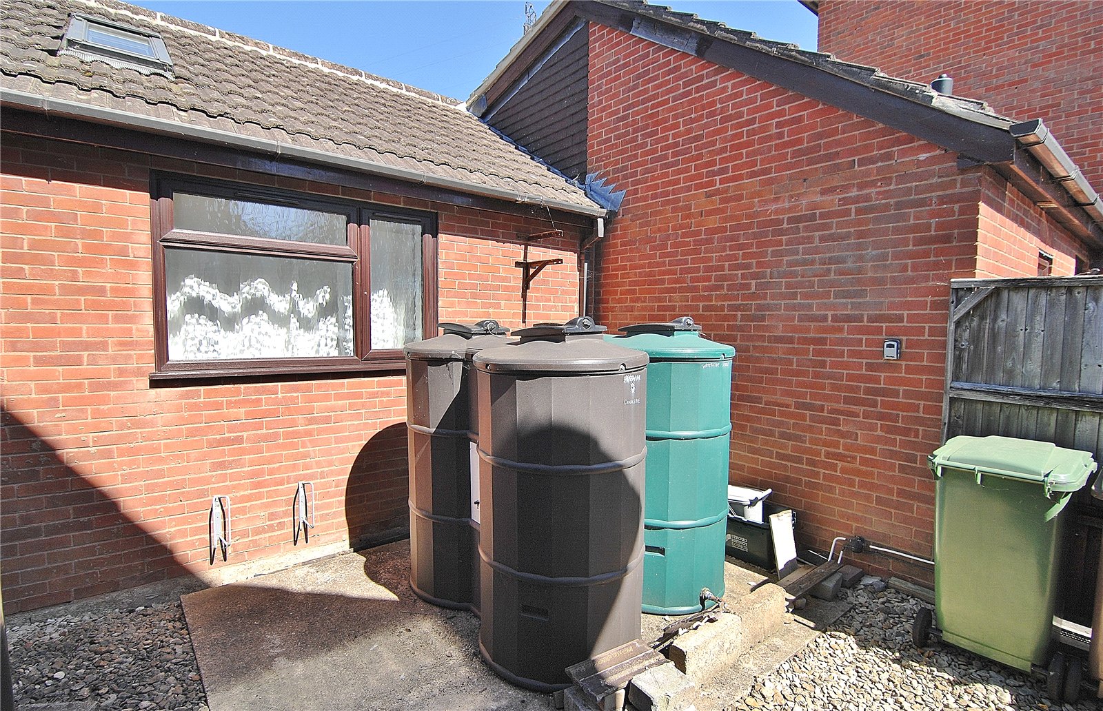 2 bedroom Bungalow for sale in Frampton on Severn, Gloucester, Gloucestershire