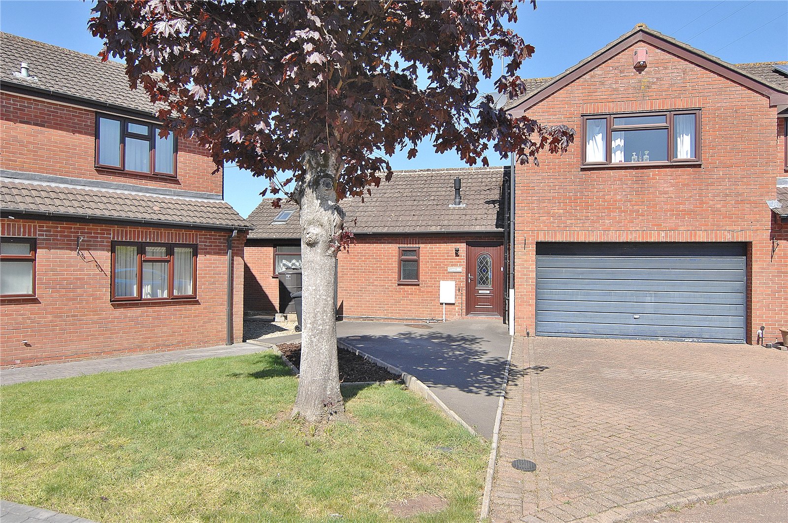 2 bedroom Bungalow for sale in Frampton on Severn, Gloucester, Gloucestershire