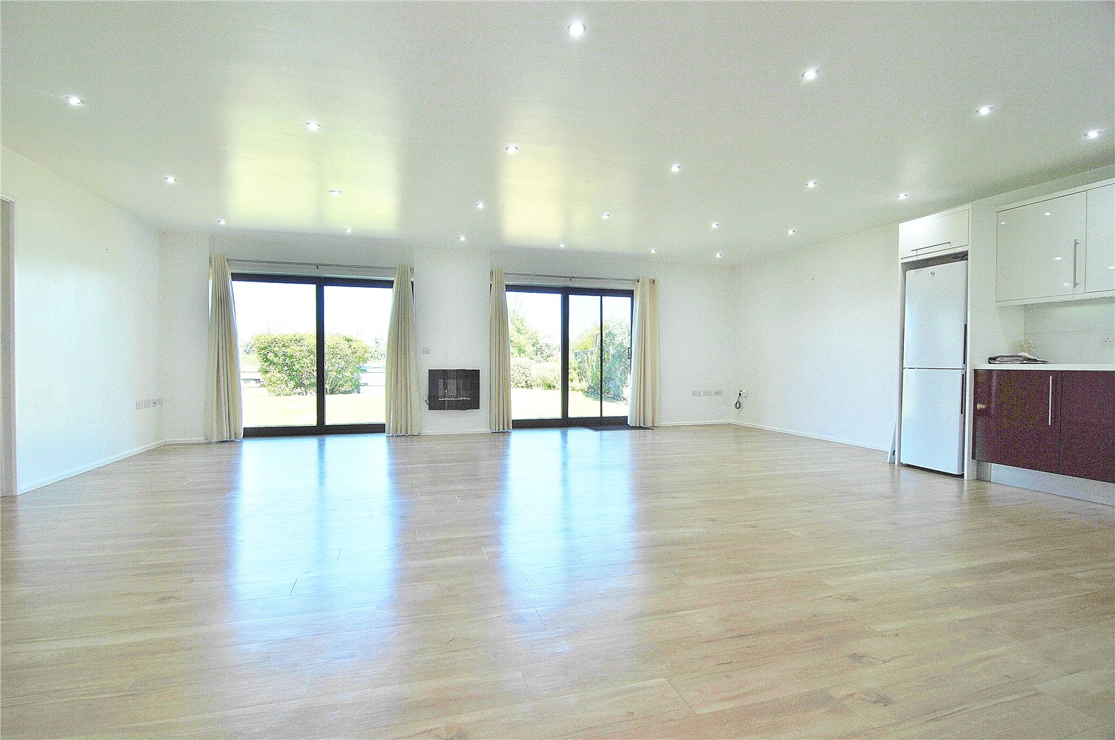 2 bedroom Bungalow for sale in Frampton on Severn, Gloucester, Gloucestershire