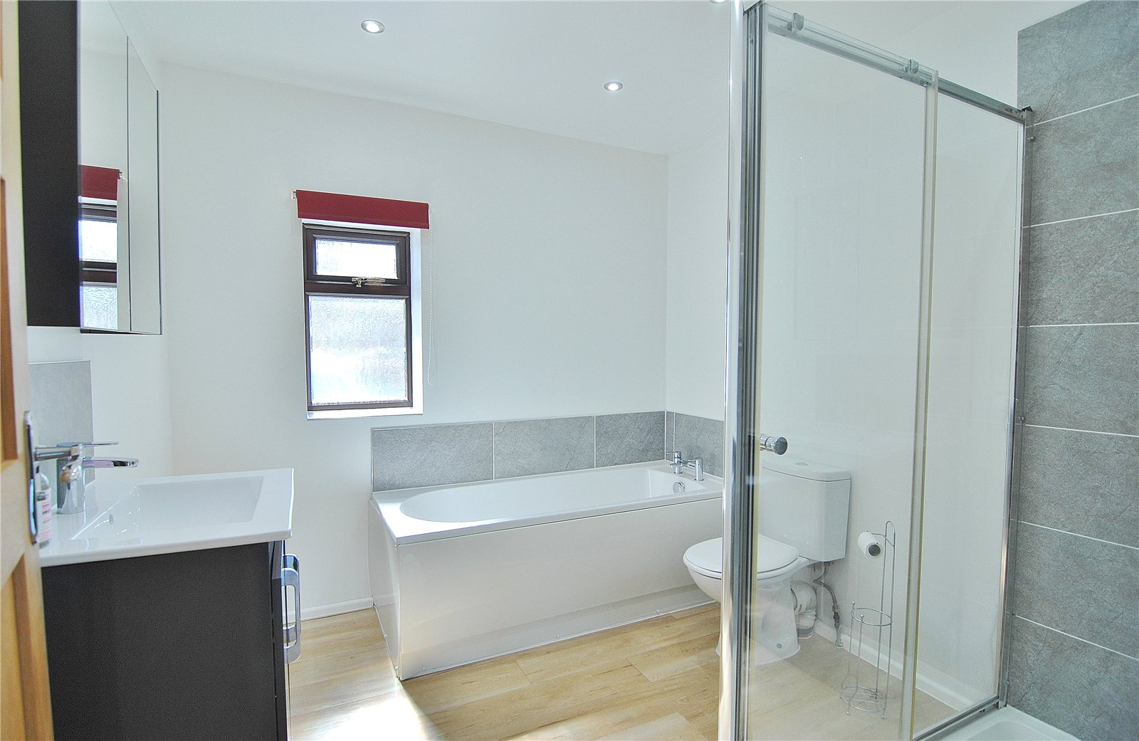 2 bedroom Bungalow for sale in Frampton on Severn, Gloucester, Gloucestershire