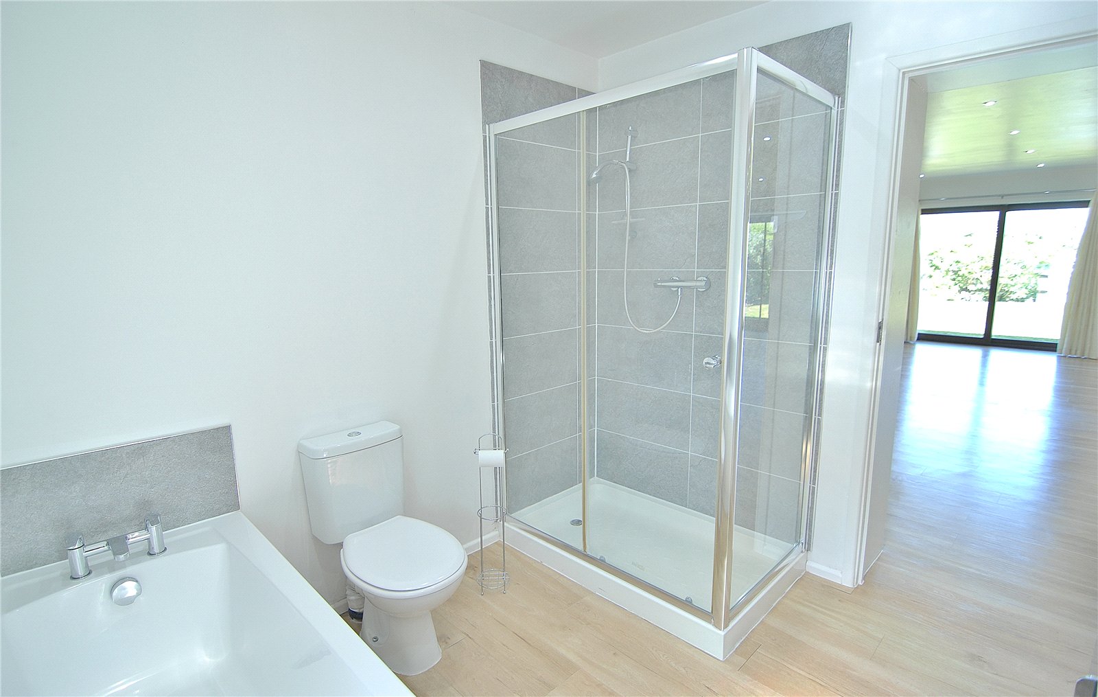 2 bedroom Bungalow for sale in Frampton on Severn, Gloucester, Gloucestershire