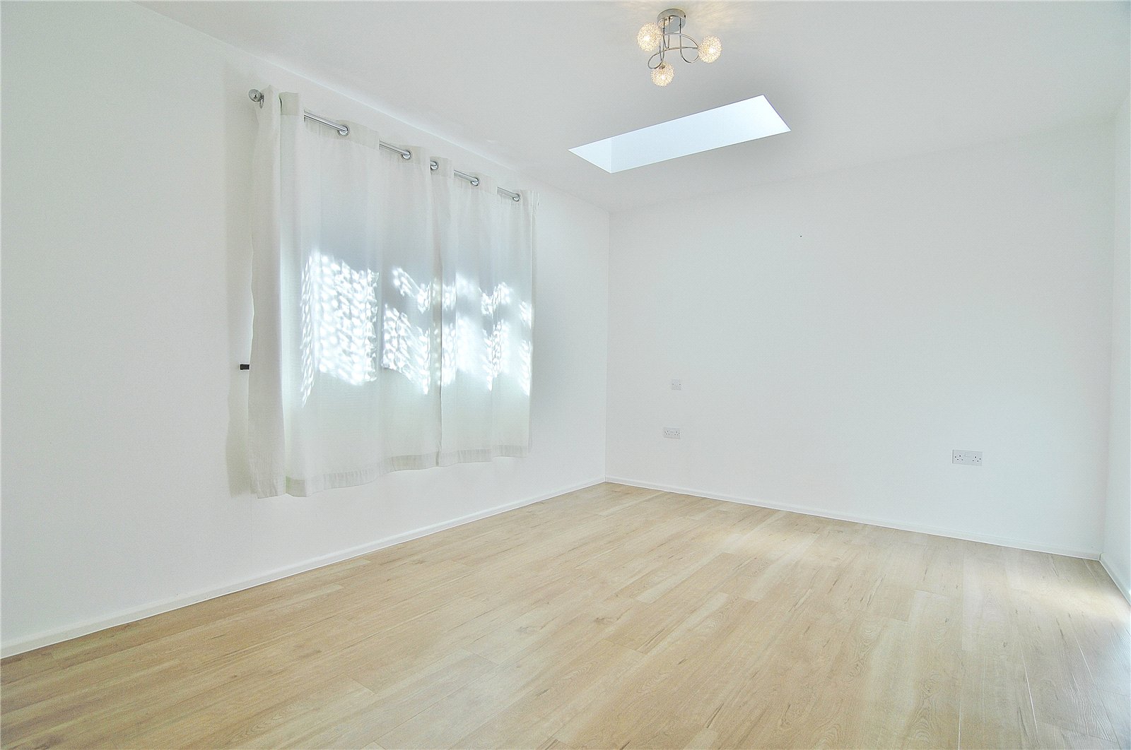 2 bedroom Bungalow for sale in Frampton on Severn, Gloucester, Gloucestershire