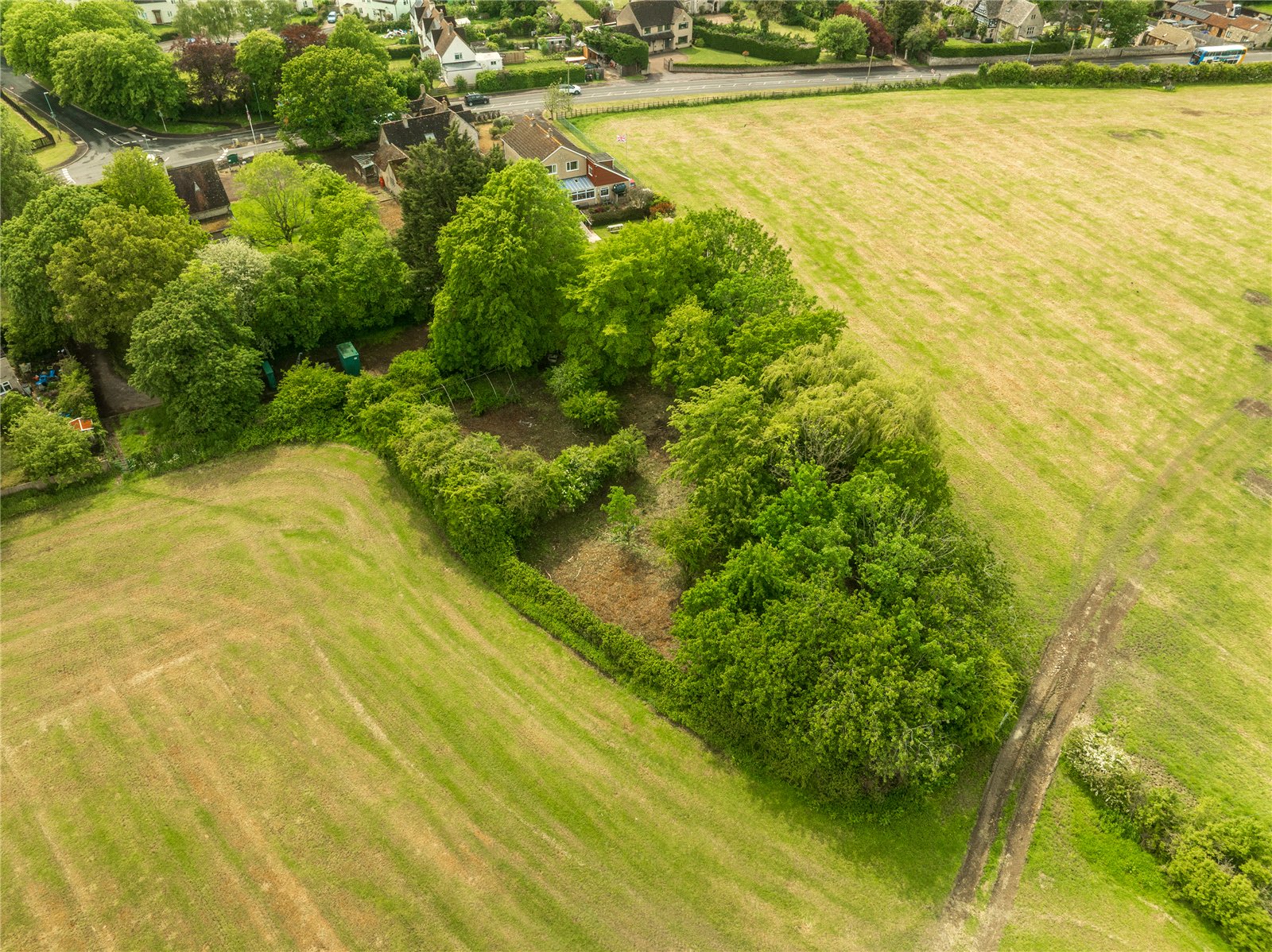 4 bedroom House for sale in Brookthorpe, Gloucester, Gloucestershire