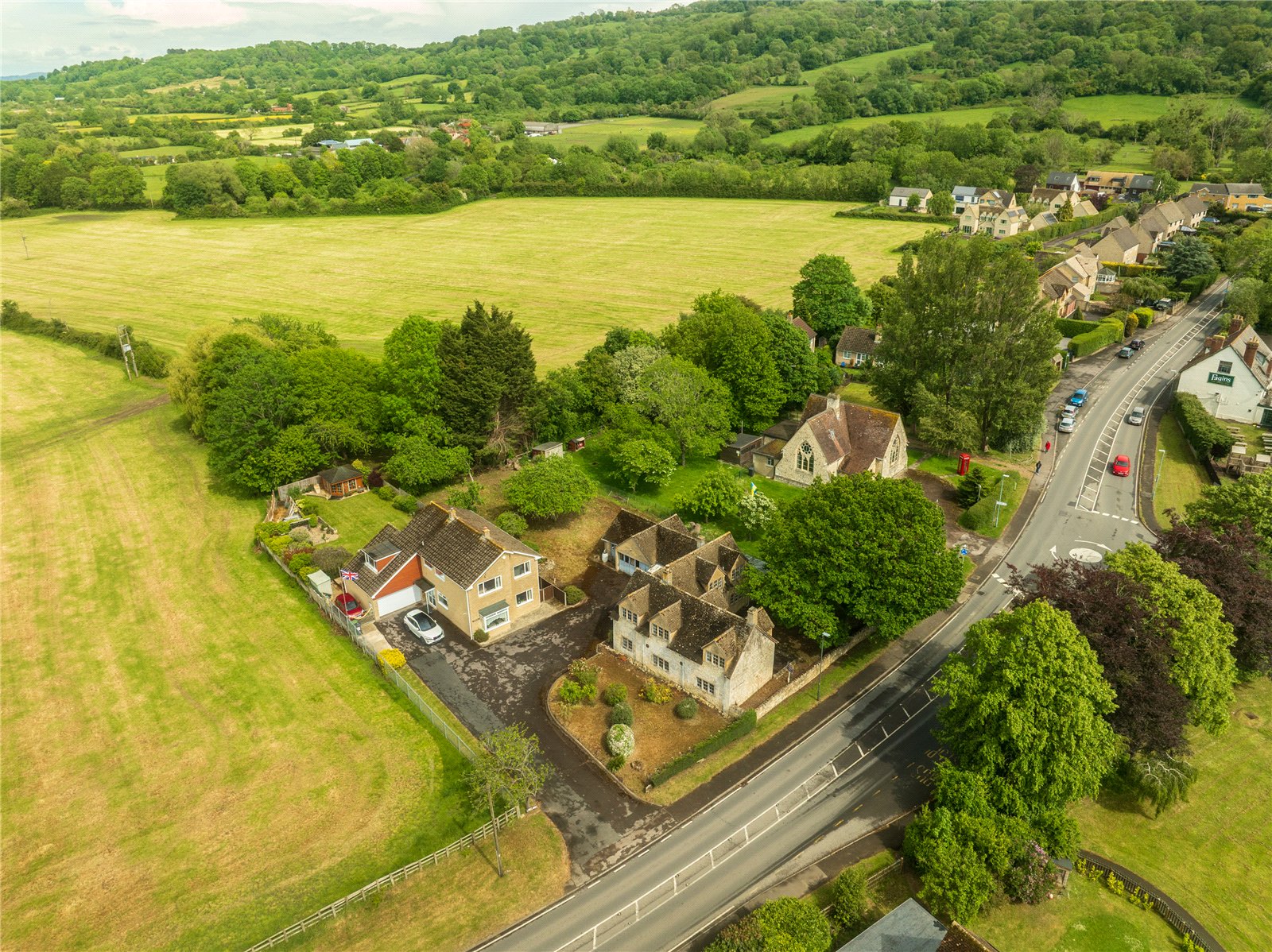 4 bedroom House for sale in Brookthorpe, Gloucester, Gloucestershire