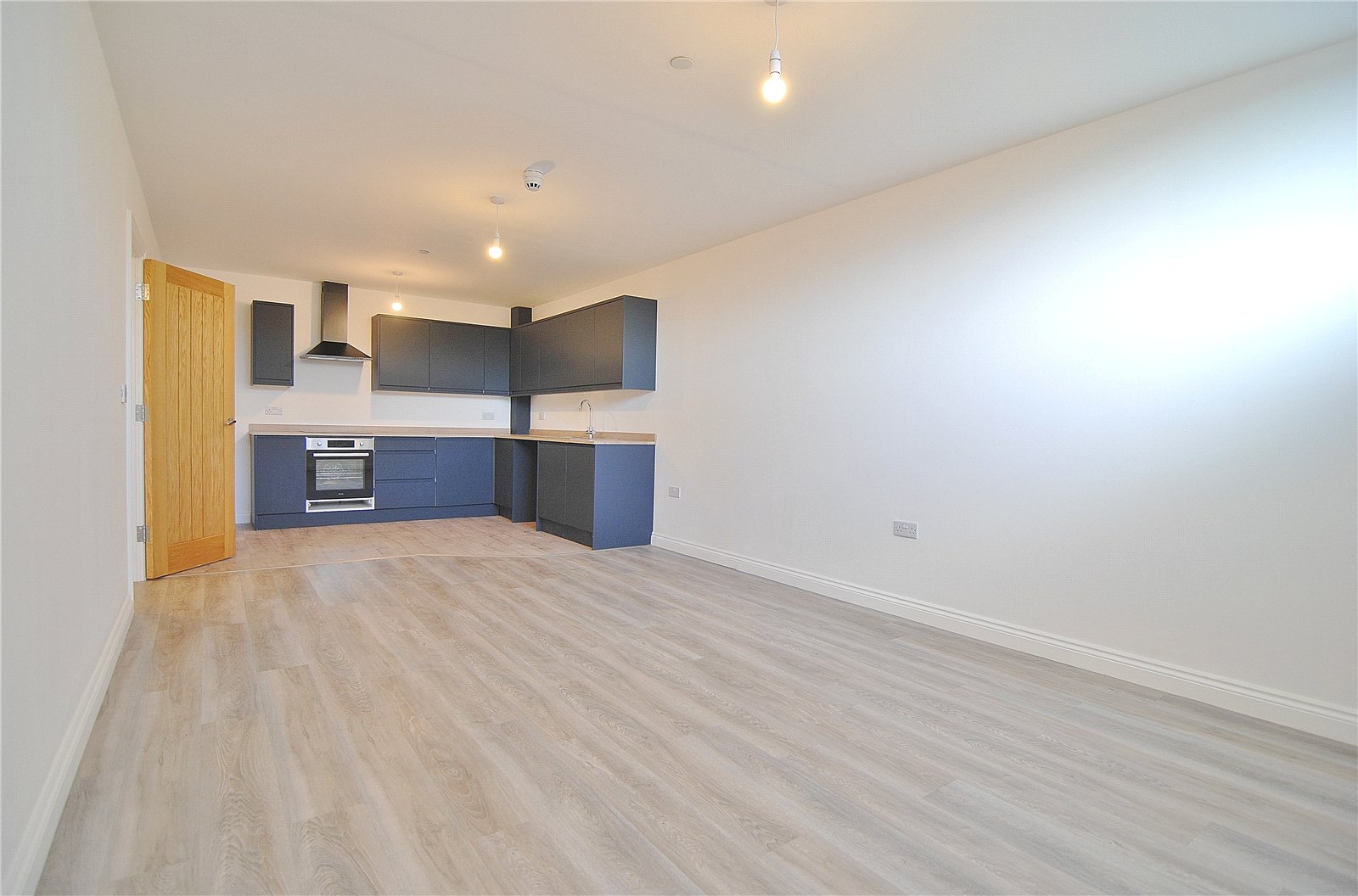 2 bedroom Flat to let in Stroud, Gloucestershire