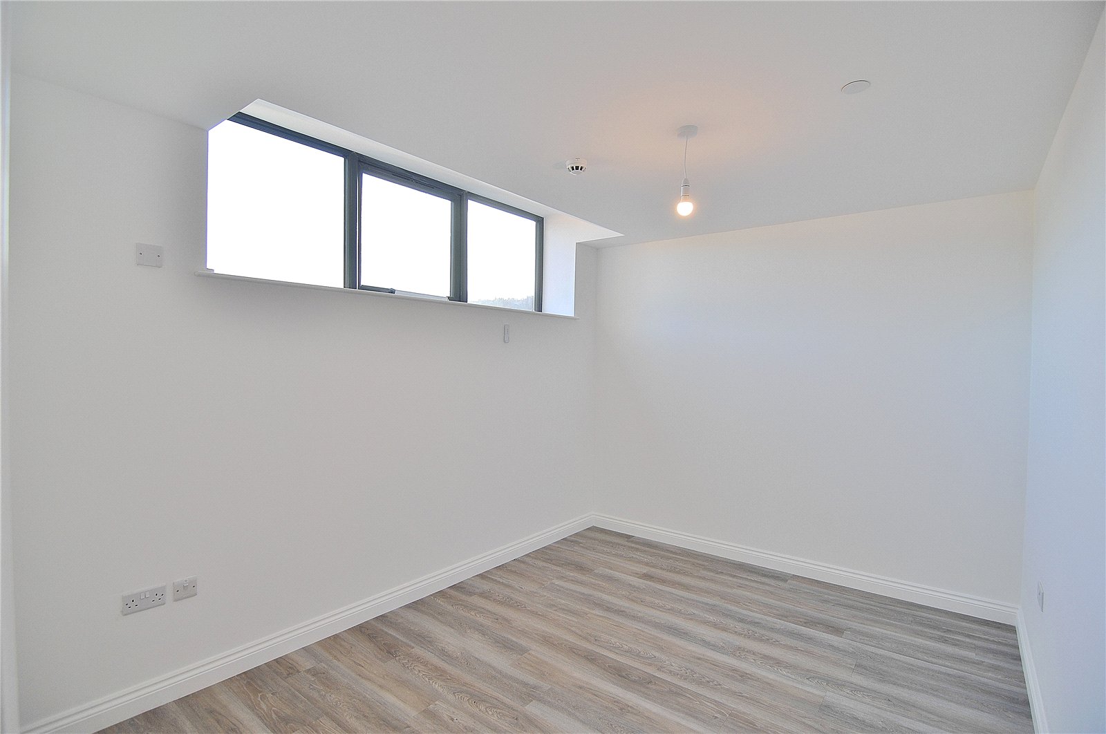 2 bedroom Flat to let in Stroud, Gloucestershire
