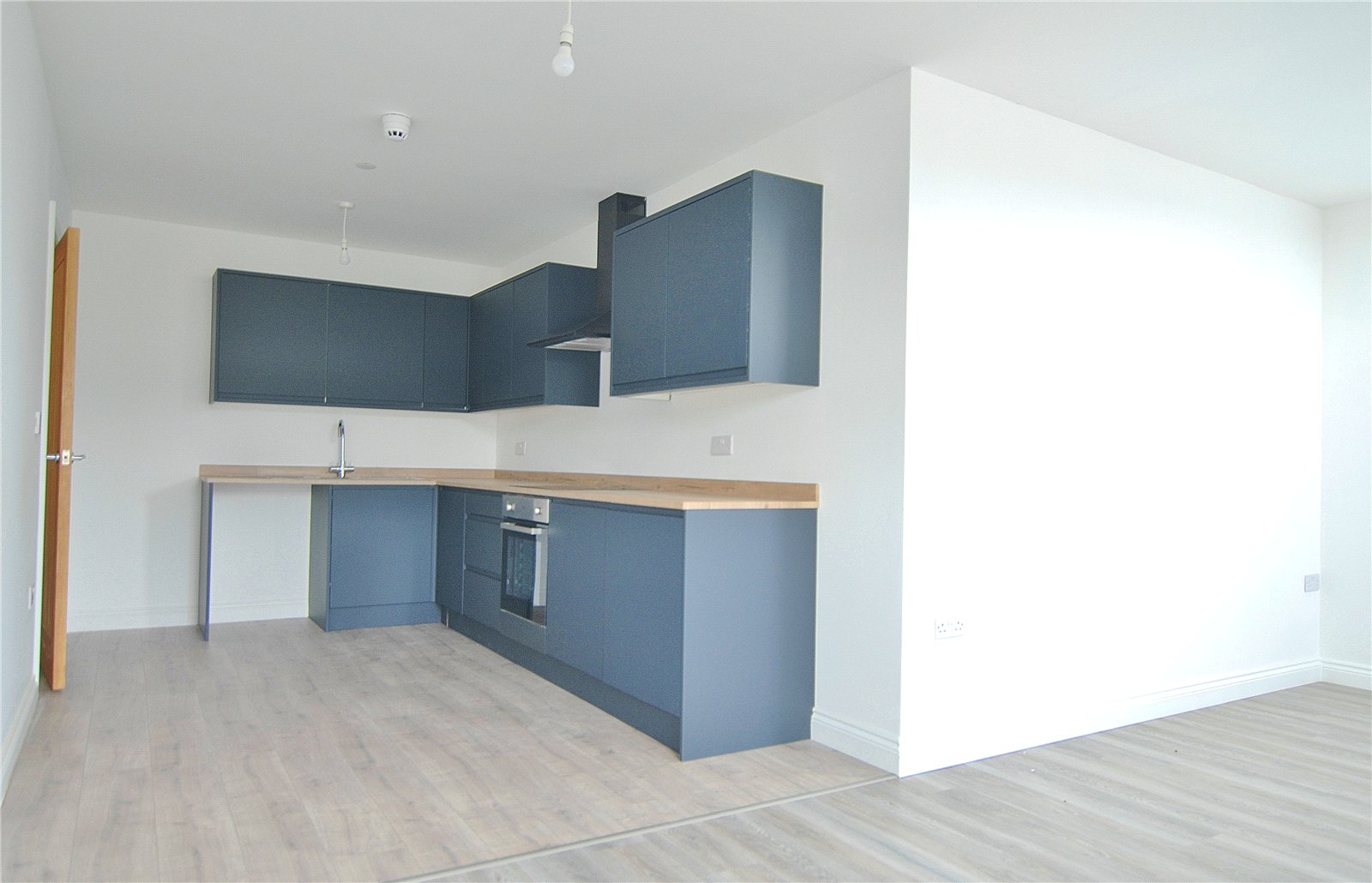 2 bedroom Flat to let in Stroud, Gloucestershire