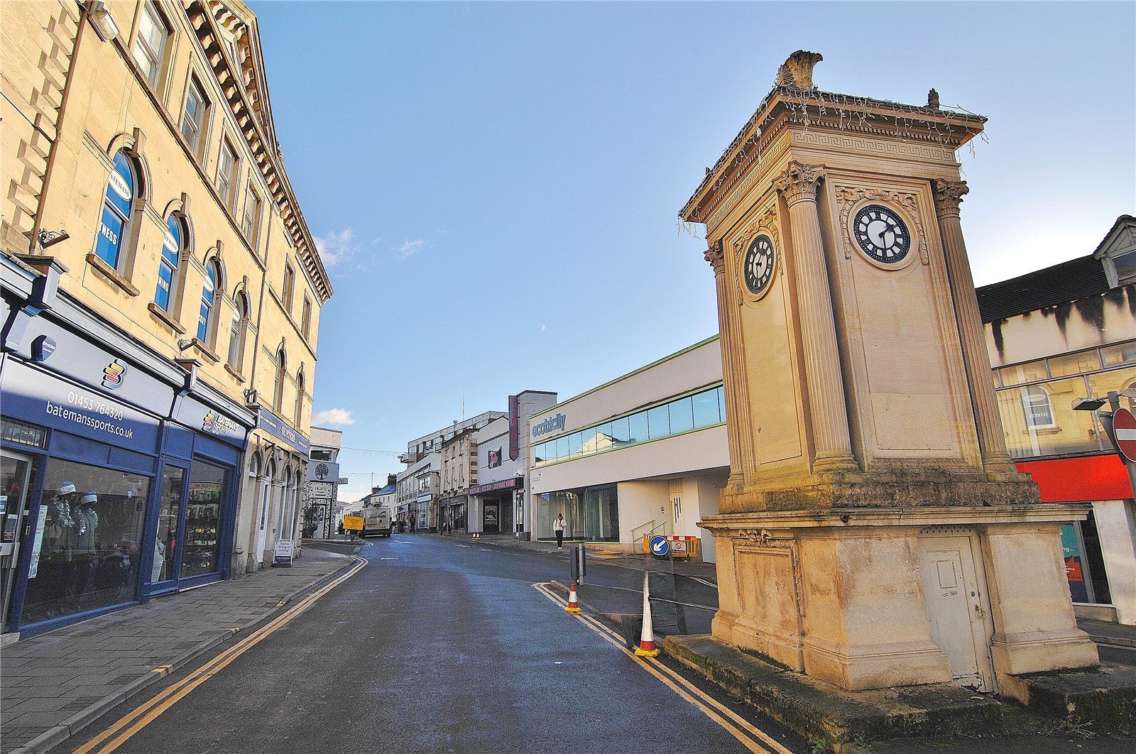 2 bedroom Flat to let in Stroud, Gloucestershire