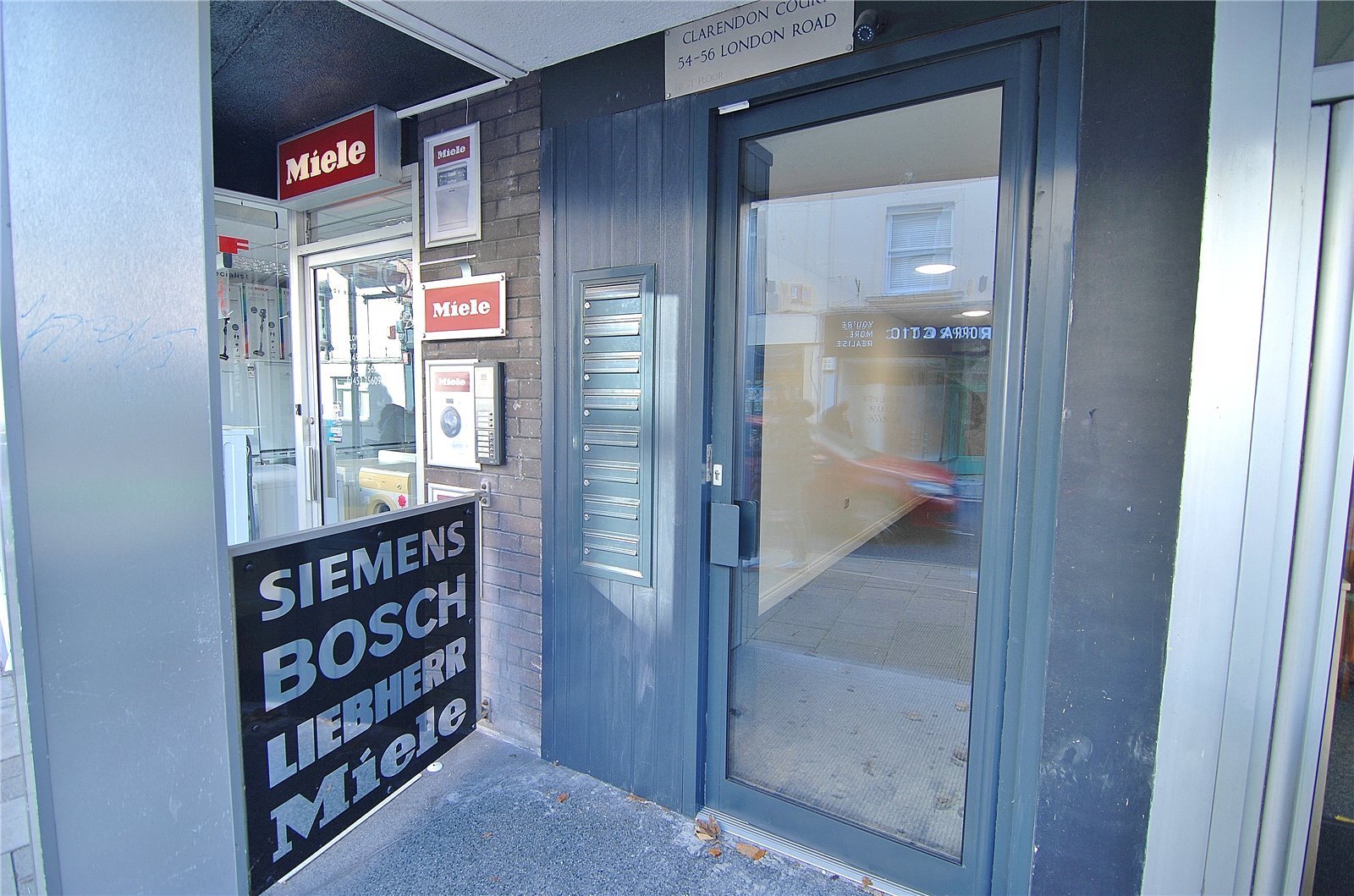 2 bedroom Flat to let in Stroud, Gloucestershire