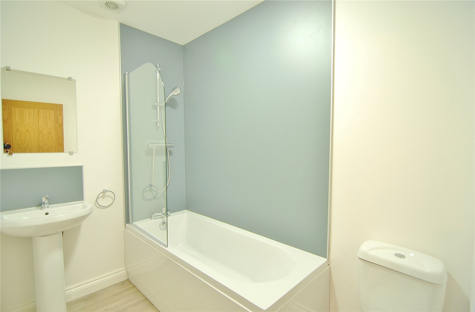 2 bedroom Flat to let in Stroud, Gloucestershire