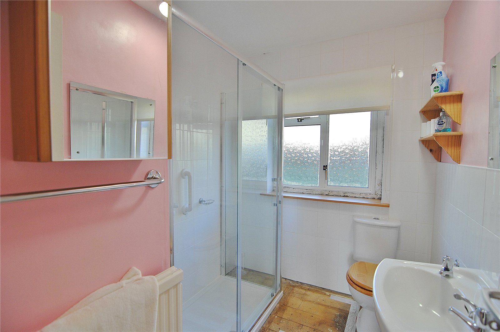 2 bedroom Bungalow for sale in Nailsworth, Stroud, Gloucestershire