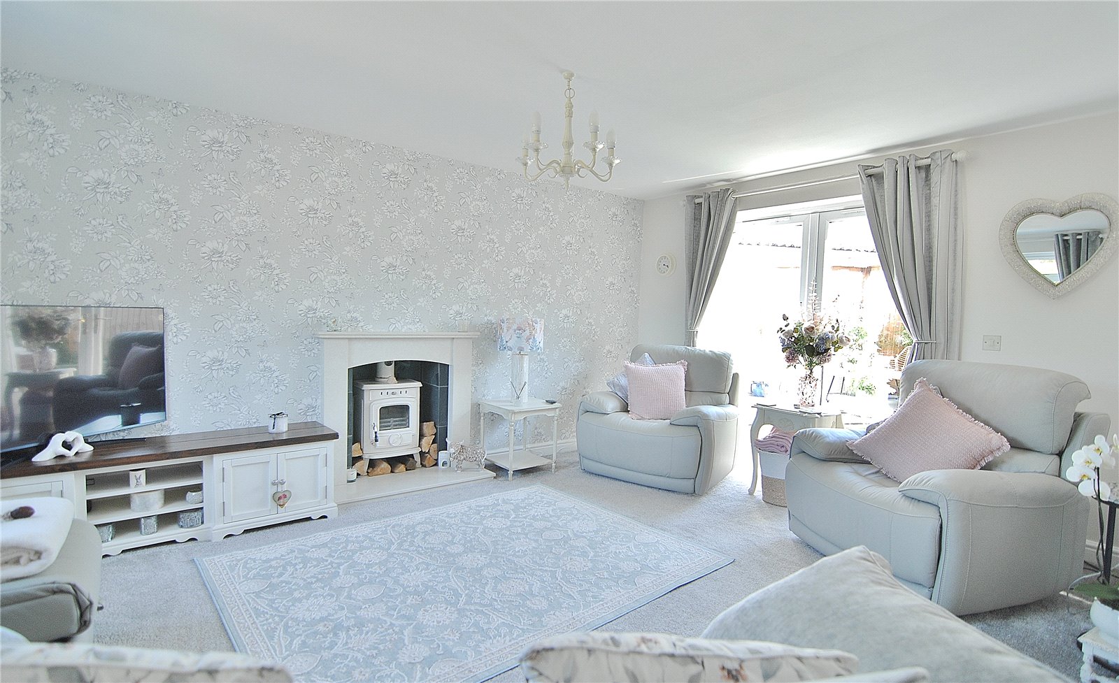 3 bedroom House for sale in Leonard Stanley, Stonehouse, Gloucestershire