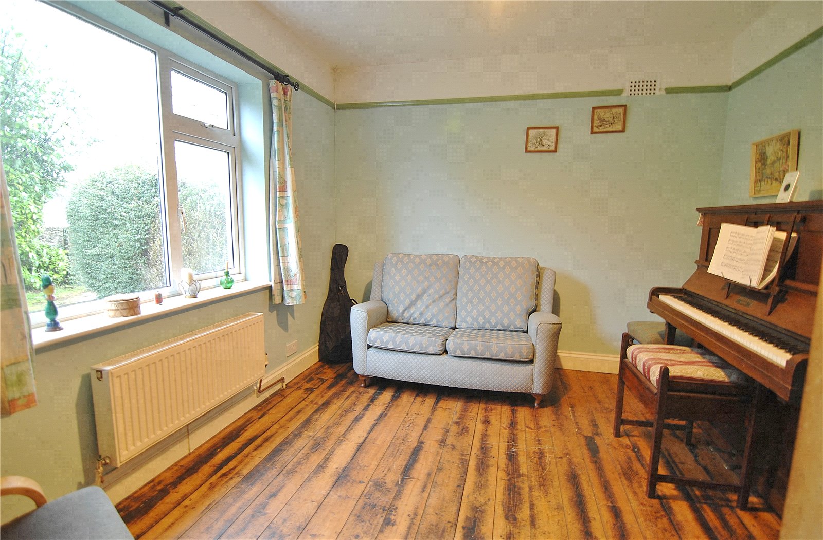 6 bedroom Bungalow for sale in Minchinhampton, Stroud, Gloucestershire