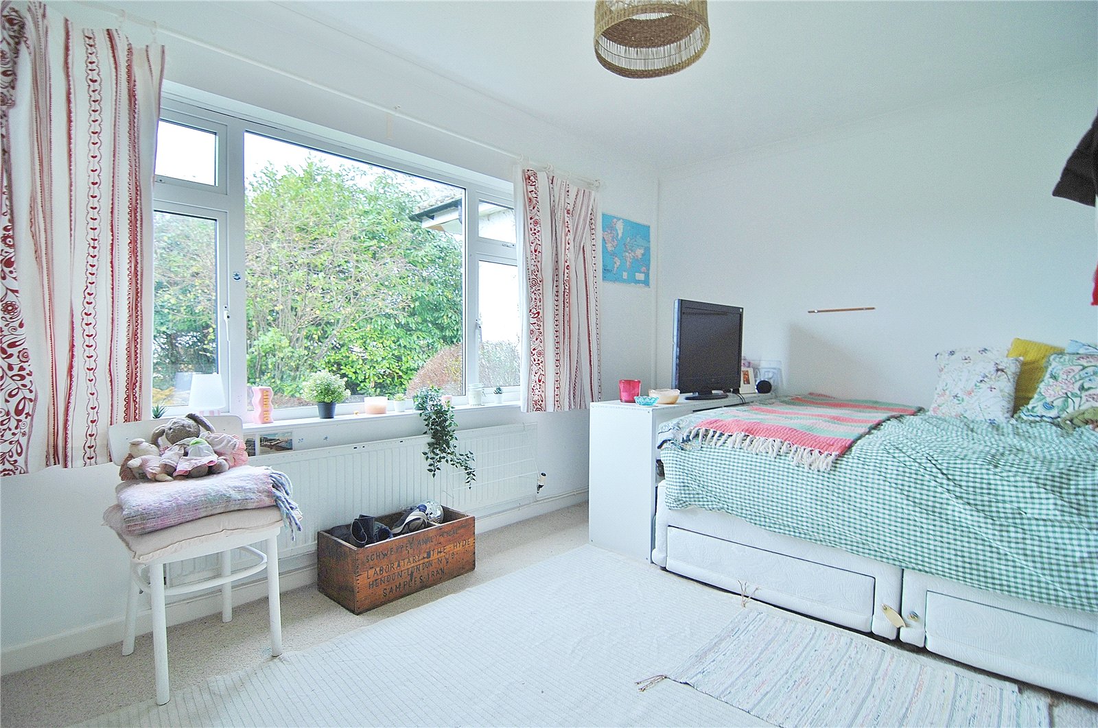 6 bedroom Bungalow for sale in Minchinhampton, Stroud, Gloucestershire