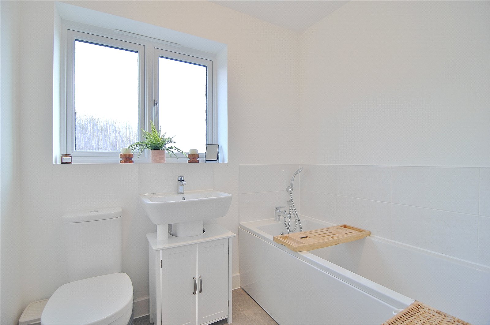 3 bedroom House for sale in Great Oldbury, Stonehouse, Gloucestershire