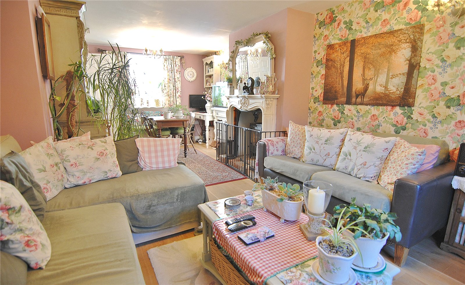 2 bedroom House for sale in Chalford Hill, Stroud, Gloucestershire