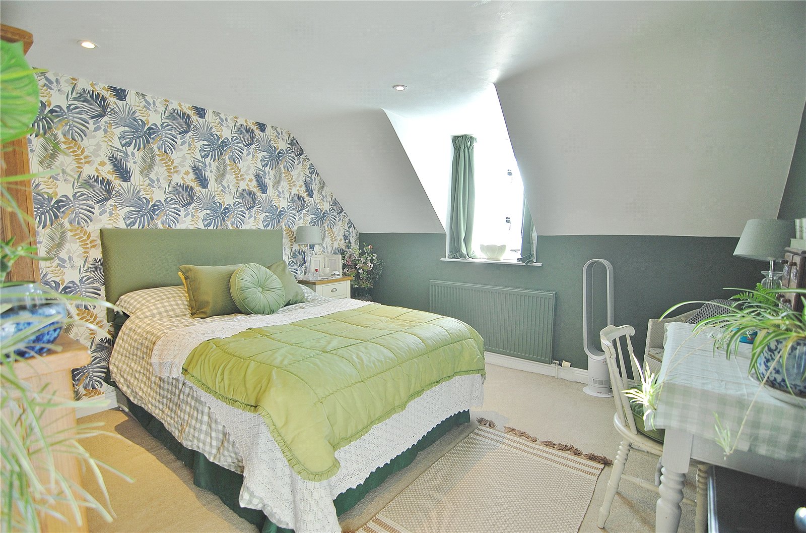 2 bedroom House for sale in Chalford Hill, Stroud, Gloucestershire