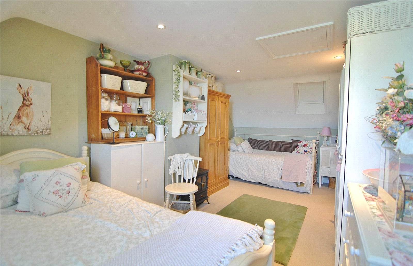 2 bedroom House for sale in Chalford Hill, Stroud, Gloucestershire