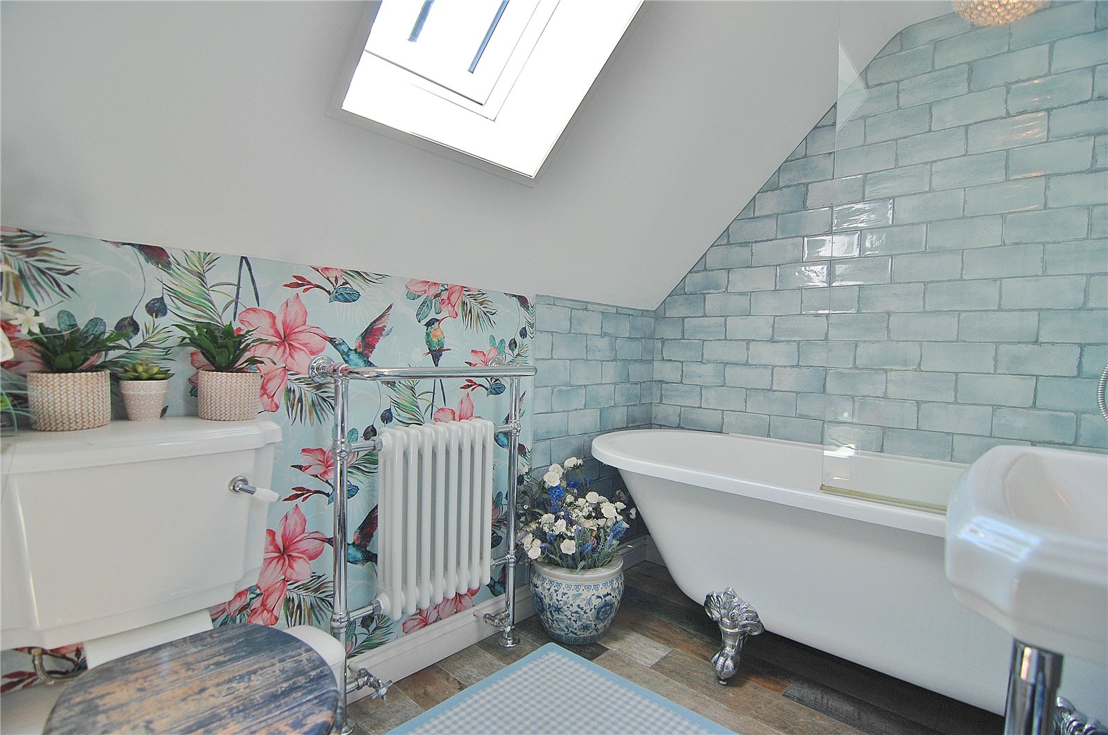 2 bedroom House for sale in Chalford Hill, Stroud, Gloucestershire