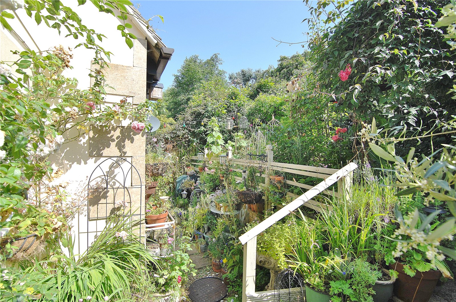 2 bedroom House for sale in Chalford Hill, Stroud, Gloucestershire