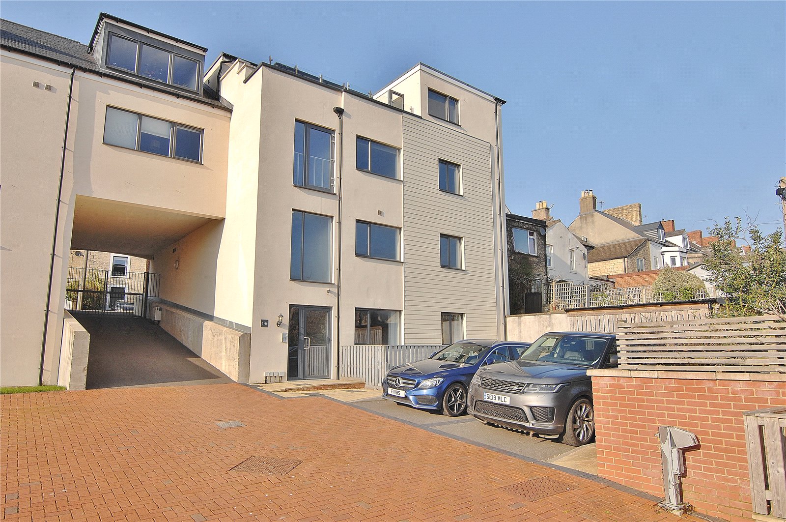 2 bedroom Flat for sale in Stroud, Gloucestershire