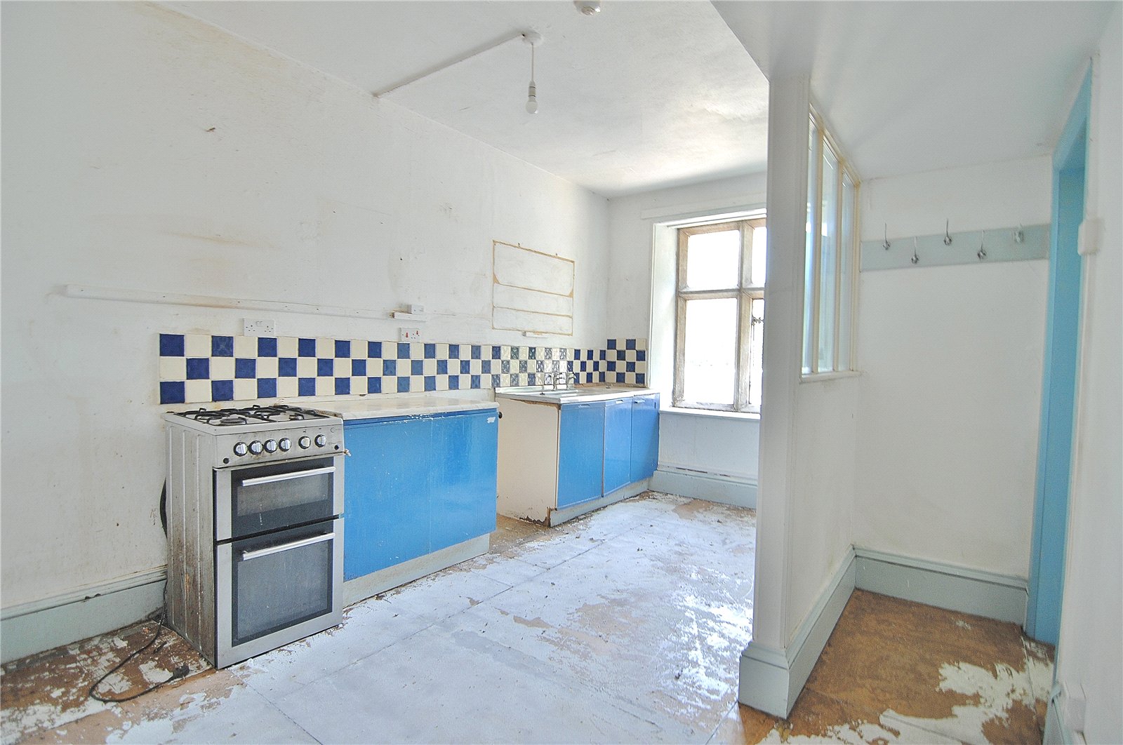 2 bedroom Flat for sale in Bowbridge, Stroud, Gloucestershire