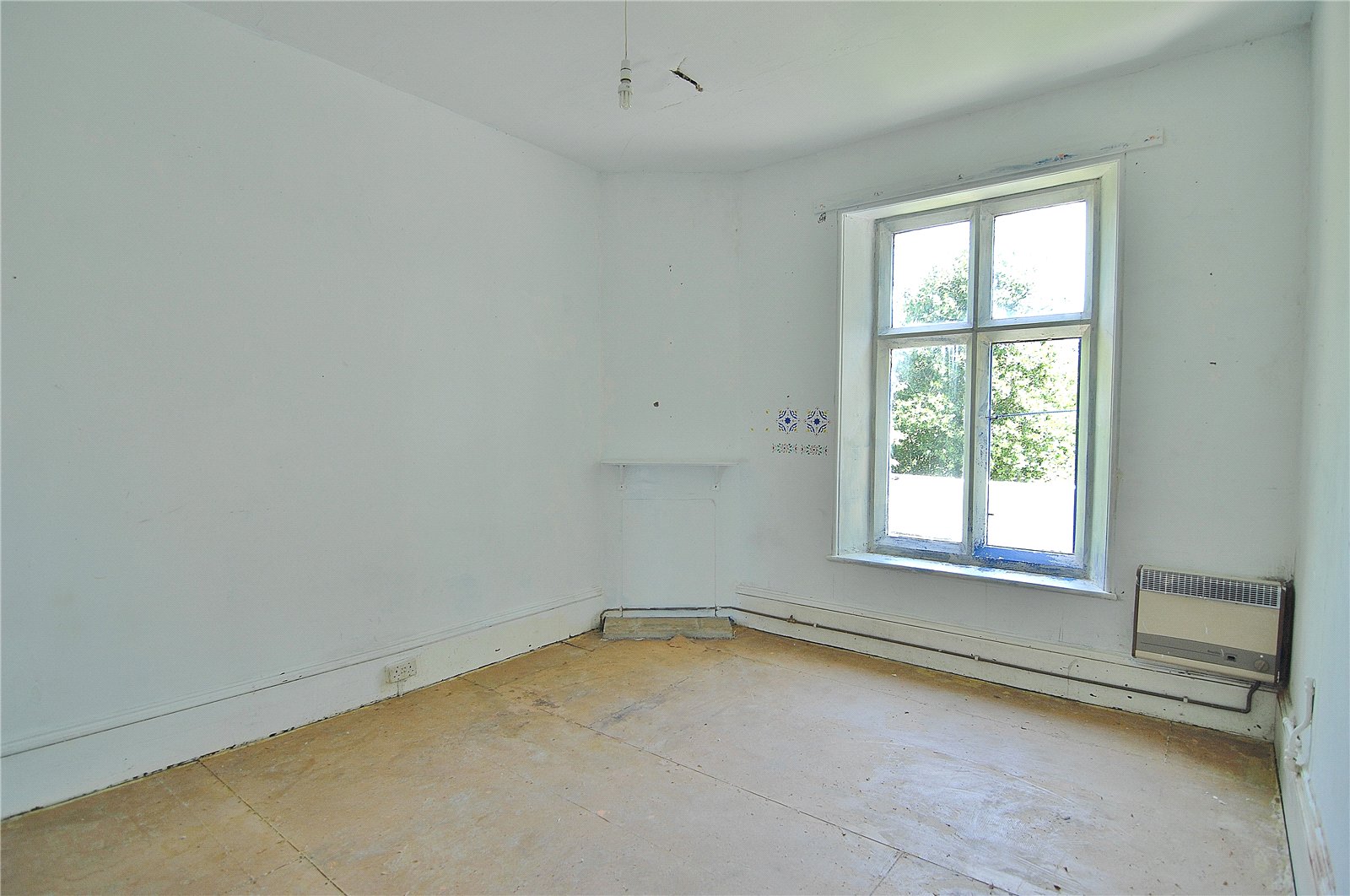 2 bedroom Flat for sale in Bowbridge, Stroud, Gloucestershire