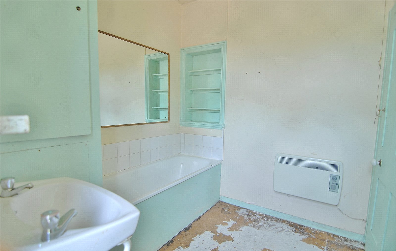 2 bedroom Flat for sale in Bowbridge, Stroud, Gloucestershire