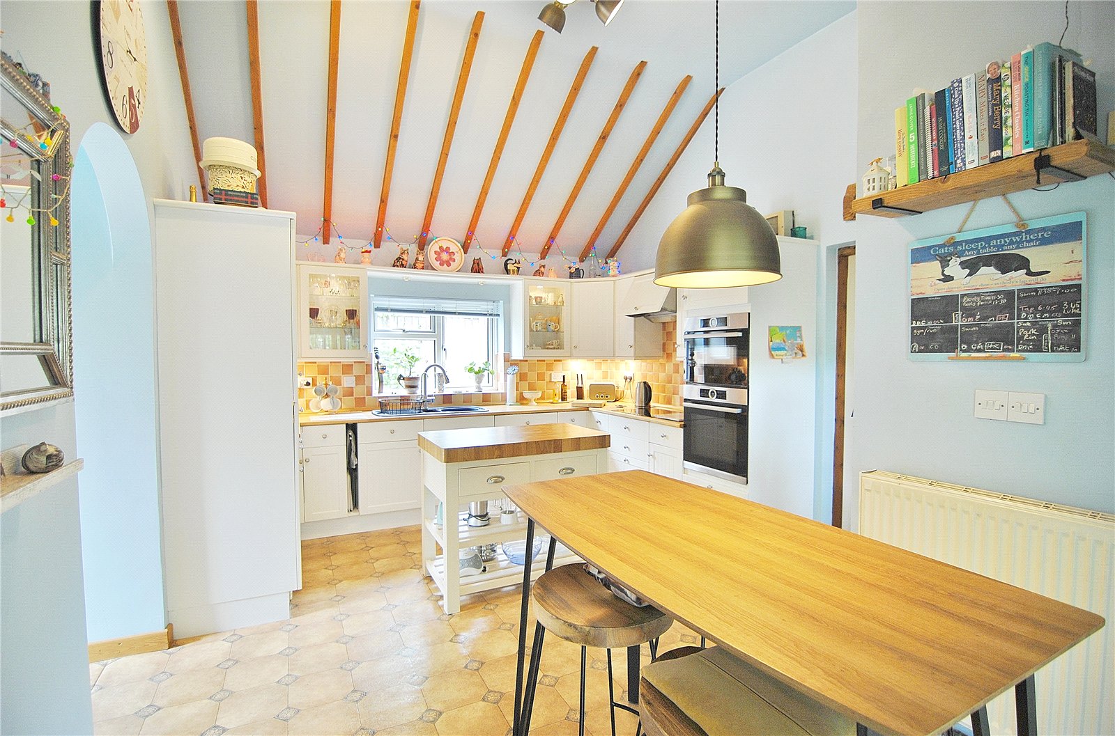 3 bedroom Bungalow for sale in Stroud, Gloucestershire