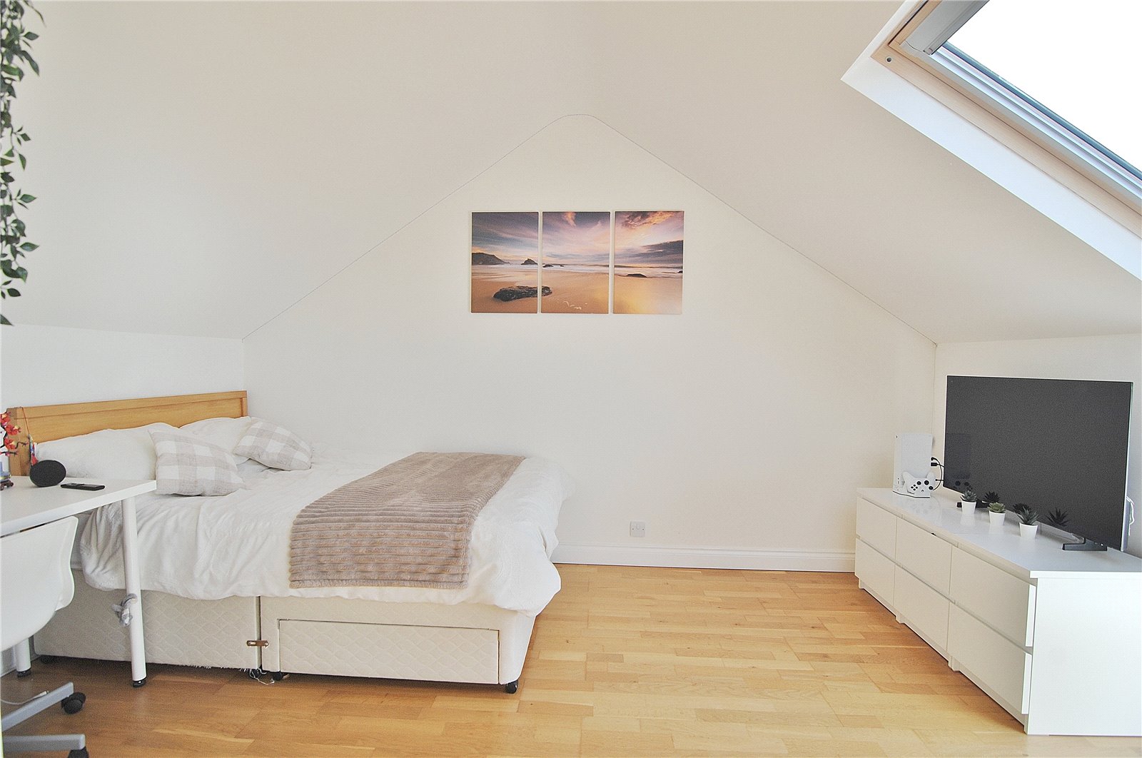 4 bedroom House for sale in Minchinhampton, Stroud, Gloucestershire