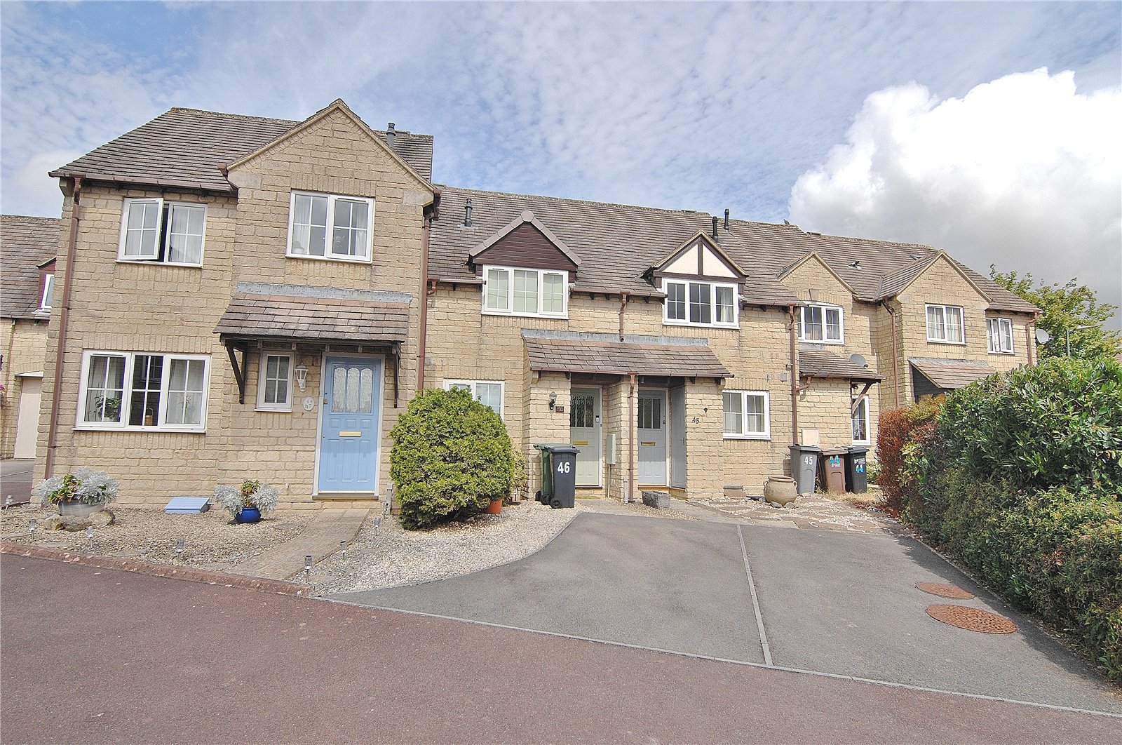 2 bedroom House for sale in Chalford, Stroud, Gloucestershire