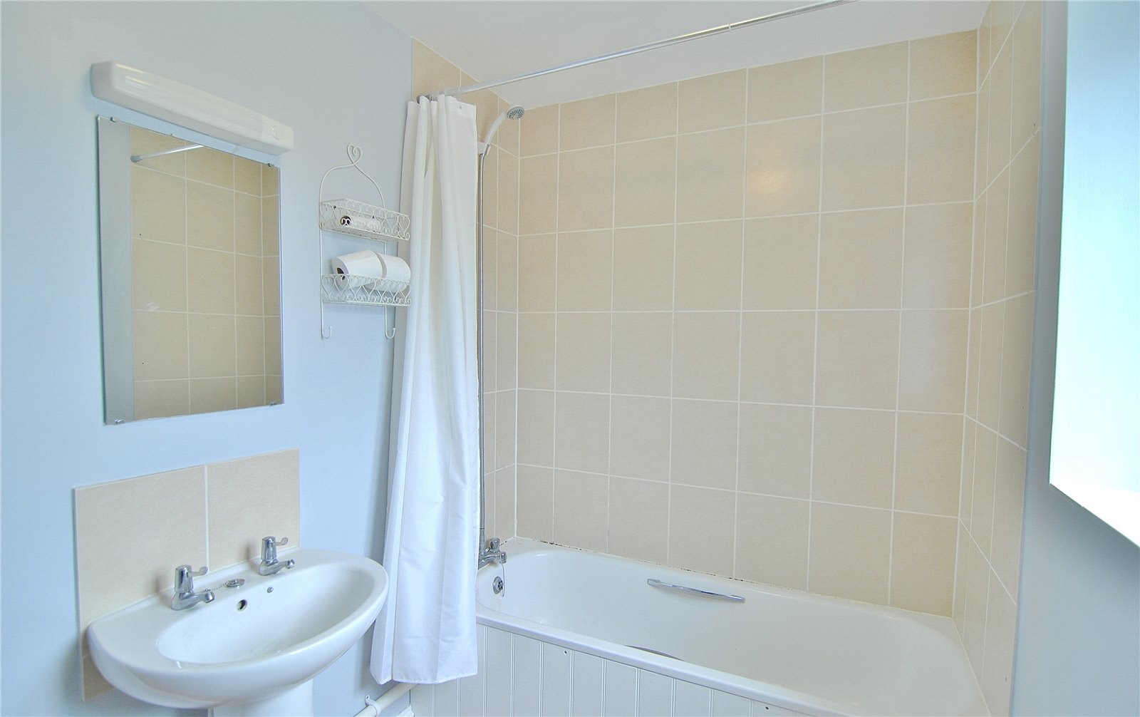 1 bedroom Flat for sale in Chalford, Stroud, Gloucestershire