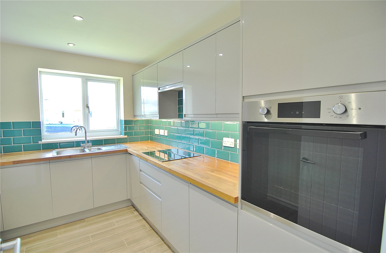 2 bedroom Bungalow for sale in Cainscross, Stroud, Gloucestershire