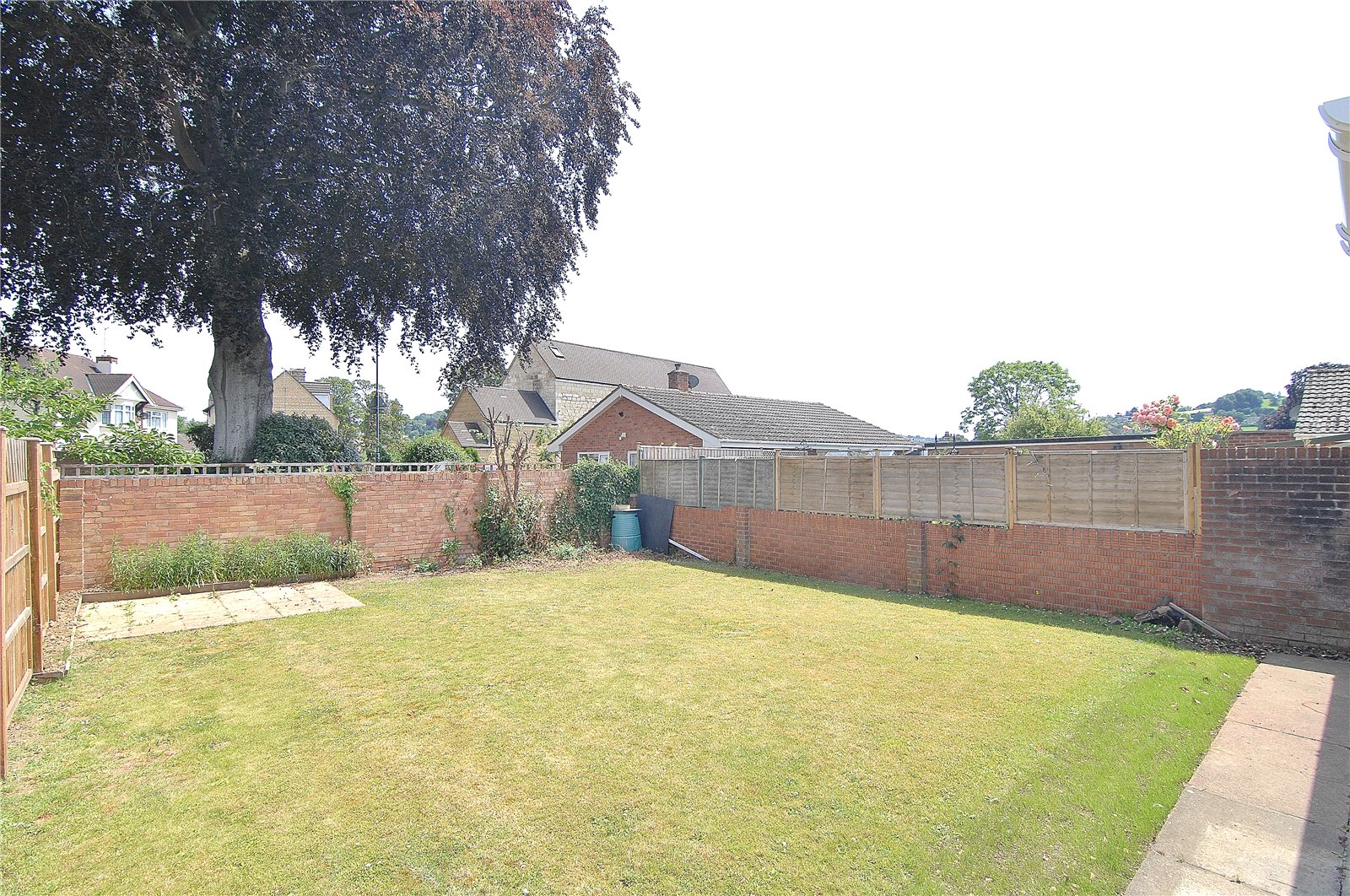 2 bedroom Bungalow for sale in Cainscross, Stroud, Gloucestershire