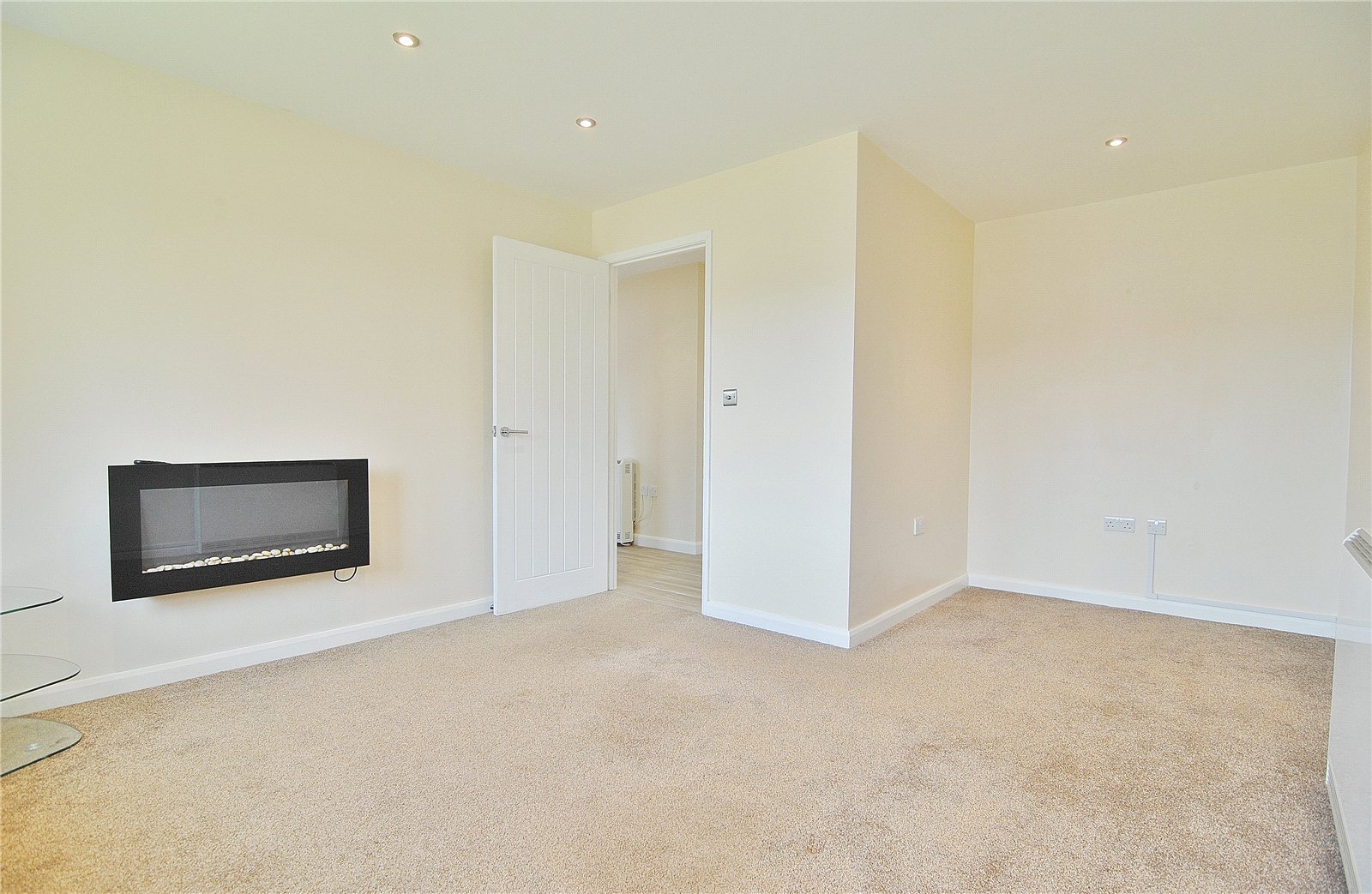 2 bedroom Bungalow for sale in Cainscross, Stroud, Gloucestershire