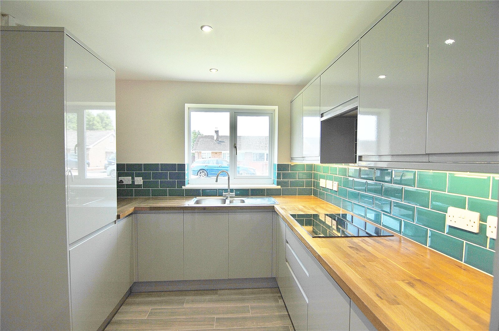 2 bedroom Bungalow for sale in Cainscross, Stroud, Gloucestershire