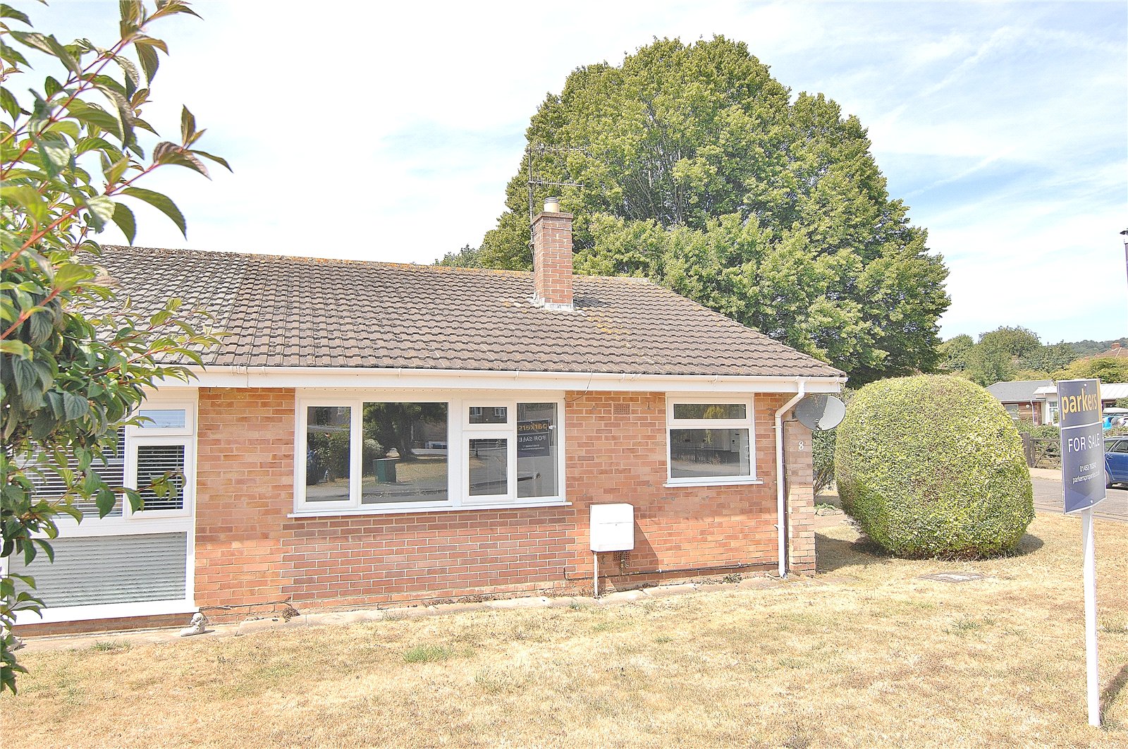 2 bedroom Bungalow for sale in Cainscross, Stroud, Gloucestershire